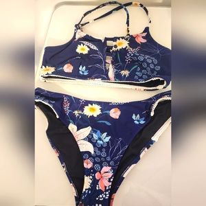 Cupshe Navy/ Floral Bikini